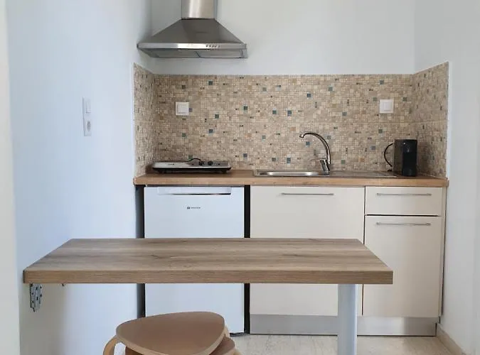 아파트호텔 Aristotelis 니드리